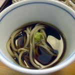 上善庵 - 「せいろそば」つゆに浸した蕎麦
