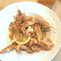 La Brianza - へしこイワシのフリテッレカラスミふわりレモン添え。想像以上にふんわり軽やかですごくびっくりした一品。カラスミがとてもいいアクセントになっていておいしい、見た目ボリューミィだけど本当に軽くペロリと美味