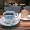 胡桃下茶寮 - ドリンク写真:レギュラーコーヒーとパウンドケーキ