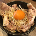 自家製手もみ麺 鈴ノ木 - 限定ご飯「ローストポーク丼」450円