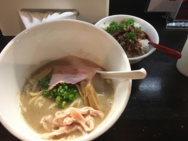 移転 麺屋 號tetu コテツ 長浜 ラーメン 食べログ