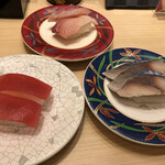 大起水産回転寿司 - マグロ、ハマチ、締めサバ