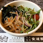 川崎名物 炭火焼肉 食道園 - ランチのサラダ