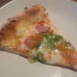 ナポリの食卓 - 次から次と来るピザ