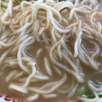 ラーメン横綱 - 麺アップ