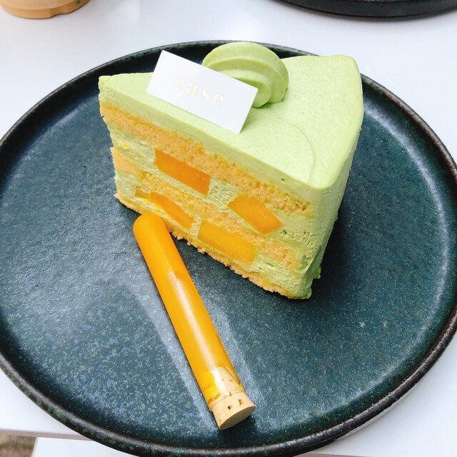 見た目もソースをかけるのも楽しいケーキ By Sshimo1 パティスリー イーズ Patisserie Ease 茅場町 ケーキ 食べログ