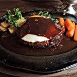 ドミグラスソースかけてみました。（一級品のソース。）