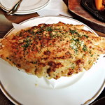 西洋料理店 エスコフィエ - 海老グラタン（すごく多い、外人も納得。）