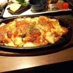 Ryosai - このじゃがいもチーズオーブン焼きは
                      追加でとったが
                      よいぞ！