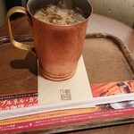 上島珈琲店 - アイスコーヒー ラージサイズ(￥410)。
            冷たくて飲みやすい！