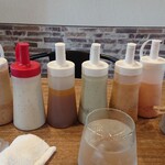 シュシュ - ドレッシングが種類豊富で、どれもおいしい！