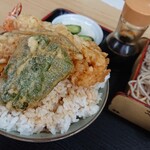 げたや蕎麦 - 天丼アップ