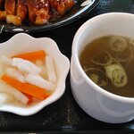 Nikuyoshi - スープ・お新香