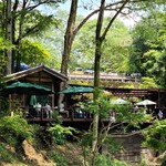 野外テラス 水の音 - 川側から見た「水の音」