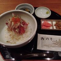 のどぐろ専門 銀座 中俣 - 本鮪と海鮮漬け茶漬け（全景）