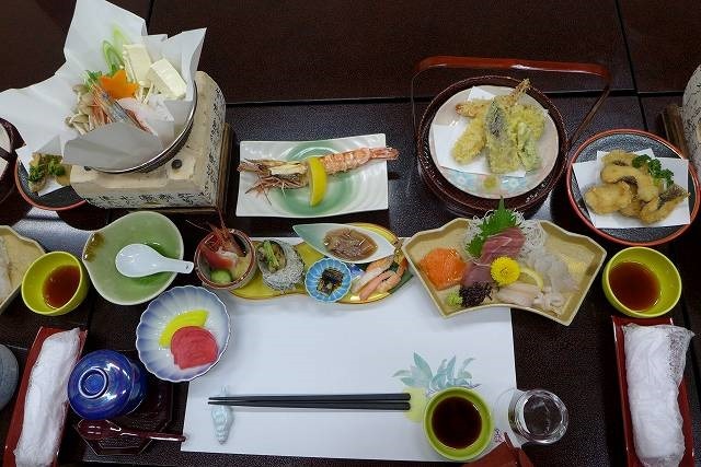 魚々の女房 &ndash; 小友（海鮮）｜岩手・大船渡の新鮮海鮮居酒屋