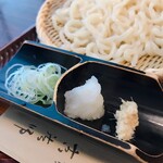 手打そば 吉法師 - 天邪鬼うどんの薬味