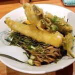麺屋 六感堂 - 穴子の山椒ブラック和えそば (穴子天ぷら添え)