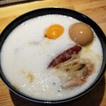 ラーメン巌哲 - 鮪山＋半熟煮玉子トッピング
