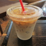 レヴェッロ フォカッチェリア エ パネッテリア - アイスカフェラテ　３２０円