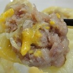 酔來軒 - 超粗挽きの豚肉です