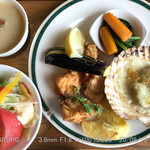 Homer - オコゼのからあげとホタテグラタン