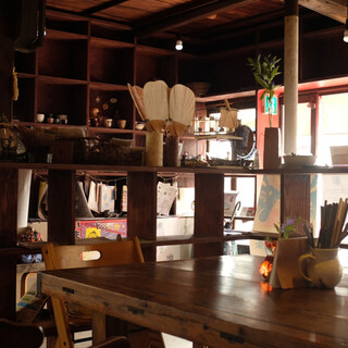 カフェ アワ・イサ_2