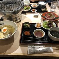 牛刺しと焼肉 仔虎 クリスロード店 - 
