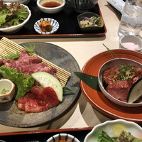 牛刺しと焼肉 仔虎 クリスロード店 - 