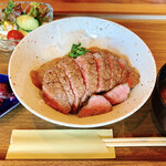 Rokon - 和牛ステーキ丼　1,900円