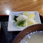 備長炭やきとり串炉 - 漬物です。