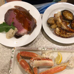 ワールドダイニング シーダパレス - ローストビーフ、海鮮焼き、蒸しカニ