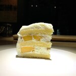 トレイス - 常連さんからおすそ分けしていただいた、あのお店のみるく（マンゴー）