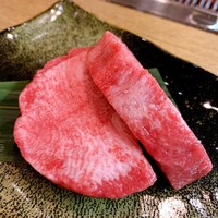 お肉屋 けいすけ 三男坊 - 