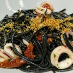 俺のフレンチ 博多 - イカスミペペロンチーノ　￥１１８０－