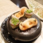 禅紫 - タコ酒盗石焼き