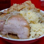 ラーメン二郎  - （2020.08.11）多め、ニンニクましまし、アブラましまし、豚増し