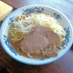 ラーメン ぬま屋 - 料理写真:しょうゆ、野菜普通、脂普通