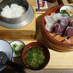 Tosawarayakiryuujimmaru - わら焼き鰹の塩たたき定食