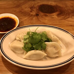 文化商店 - 水餃子 特製ダレ パクチー(500円)