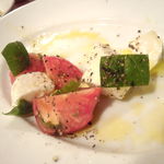 アンフォラ - カプレーゼ　食べかけですみません。。