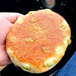 くるみのランプ - ゴルゴンゾーラと枝豆のフランスパン