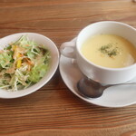 カフェ&レストラン アゼキリ - サラダとスープ