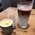 キハチカフェ - 冷製スープとカフェラテ