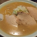 白樺 - 味噌ラーメン大盛り。