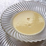 グリルうかい - とうもろこしの冷製スープ