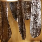 馳走 啐啄一十  - ①羅臼昆布の出汁は主張のある多重な旨みが特徴なコクのある味わい
      ②利尻昆布の出汁は透明感がありながらも輪郭がはっきりしたキレのある味わい
      ③真昆布の出汁は調和がとれた穏やかで円やかな味わい