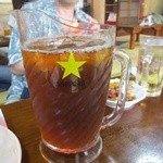 いせや - ピッチャーウーロン茶/バックはカメハメさん