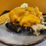 秋田 てんぷら みかわ - ムラサキウニ　海苔のせ