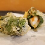 秋田 てんぷら みかわ - 車海老　大葉巻